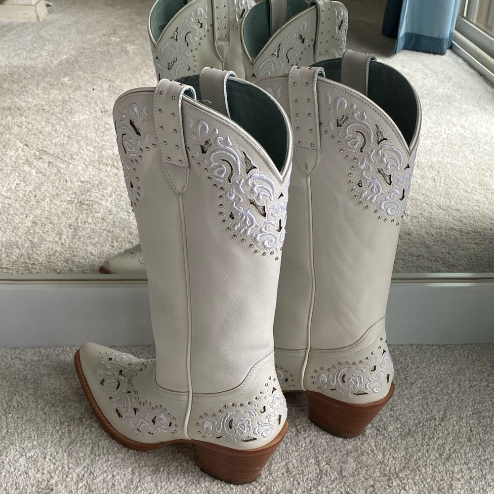 Shyanne White Embellished Danitza Western Boots - Snip Toe - Picture 5 of 11
